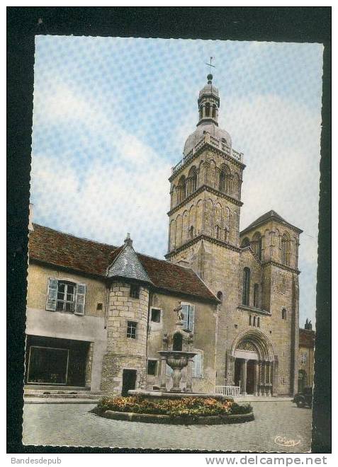CPSM - Saulieu (21) - La Basilique Saint Andoche (COMBIER CIM 15 Trames Dues Au Scan) - Saulieu