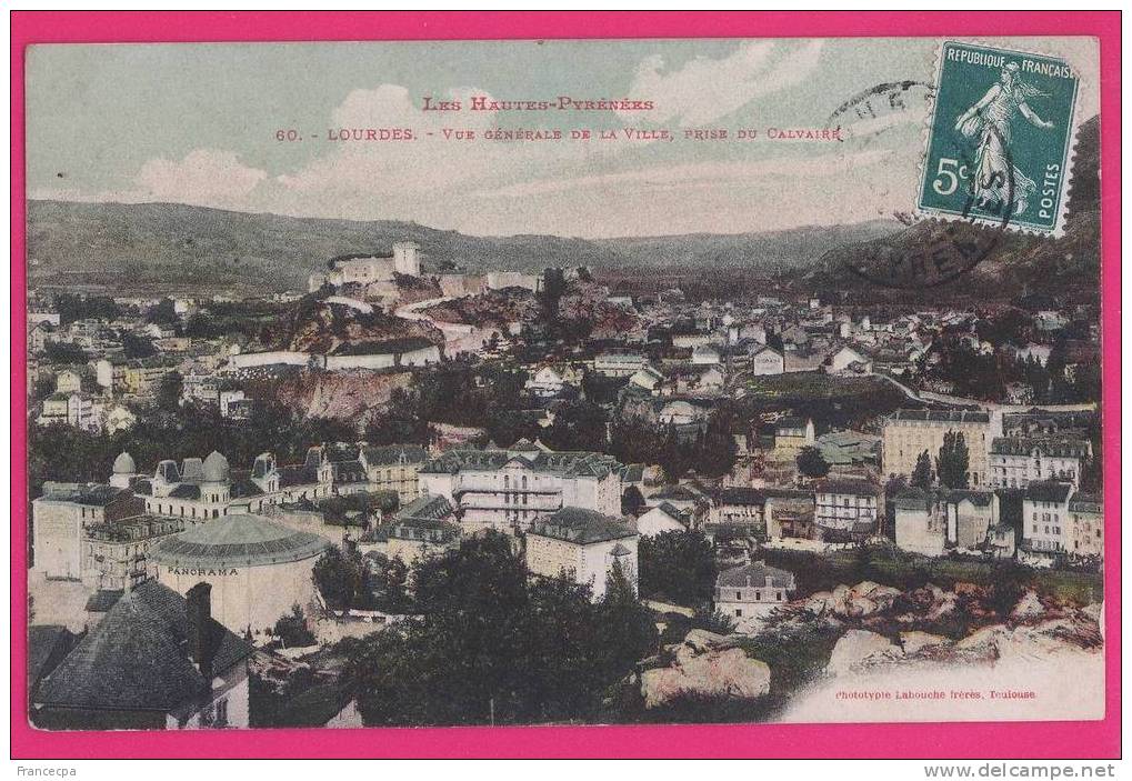 65-061 - HAUTES PYRENEES -  LOURDES  Vue Générale De La Ville Prise Du Calvaire - Lourdes