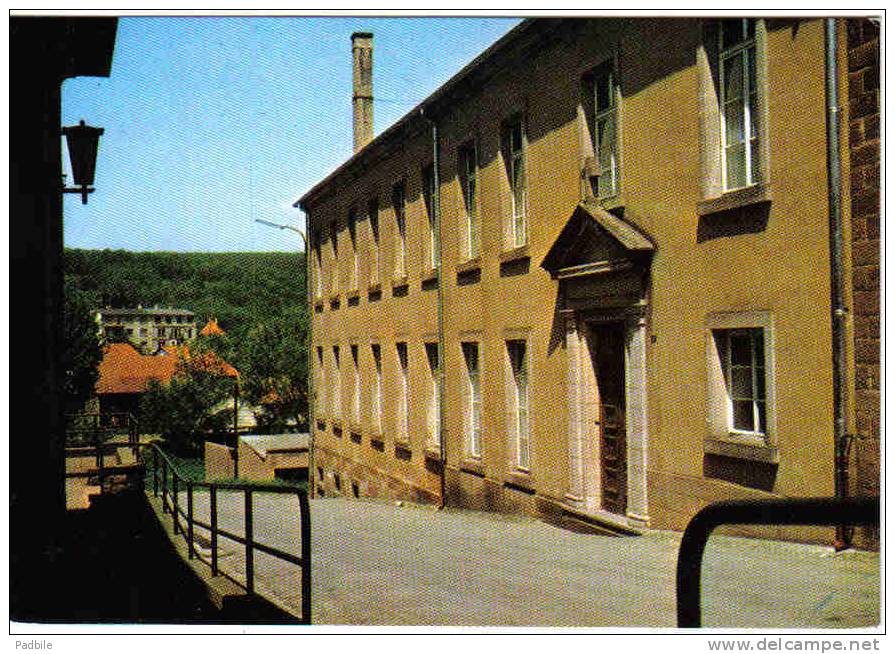 Carte Postale 57. Bitche  Maison St-Conrad  Rue Des Capucins Trés Beau Plan - Bitche