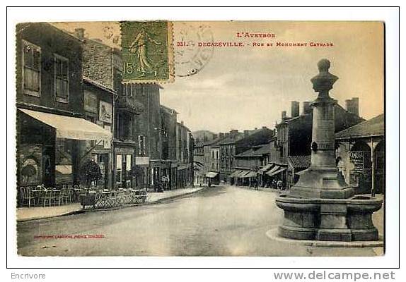 Cpa DECAZEVILLE Rue Et Monument Cayrade -bar De L'hotel De Ville Patisserie Teissedre- N°351 - Decazeville