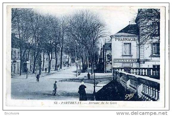 Cpa PARTHENAY Avenue De La Gare - Pharmacie CORDIER - Ed Gaby 63 - Parthenay