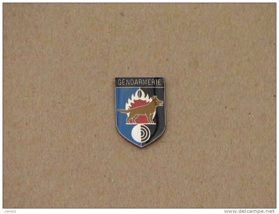 PINS GENDARMERIE CYNOPHILE DE GRAMAT(LOT) - Policia