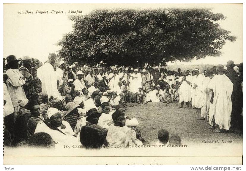 Côte D´Ivoire - Croyants écoutant Un Discours - Côte-d'Ivoire