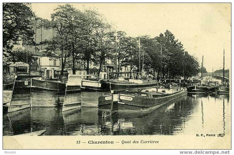 D. 94. CHARENTON- QUAI DES CARRIERES AVEC PENICHES EN GROS PLAN -BELLE ANIMATION- - Charenton Le Pont
