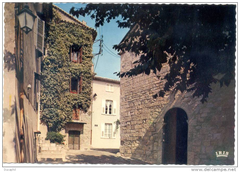 MOUGINS VIEILLE RUE ET L EGLISE - Mougins