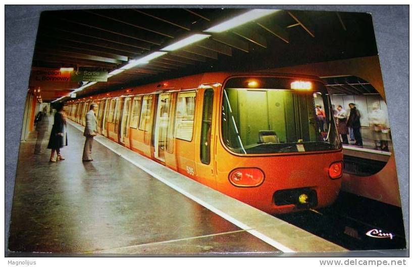 Metro,Train,France,Lyon,Bellecour,Station,postcard - Métro