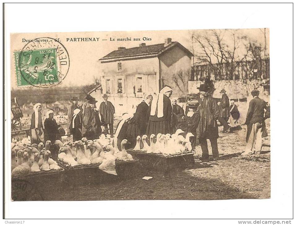 79 - PARTHENAY - Le Marché Aux Oies  - Belle Animation - Parthenay