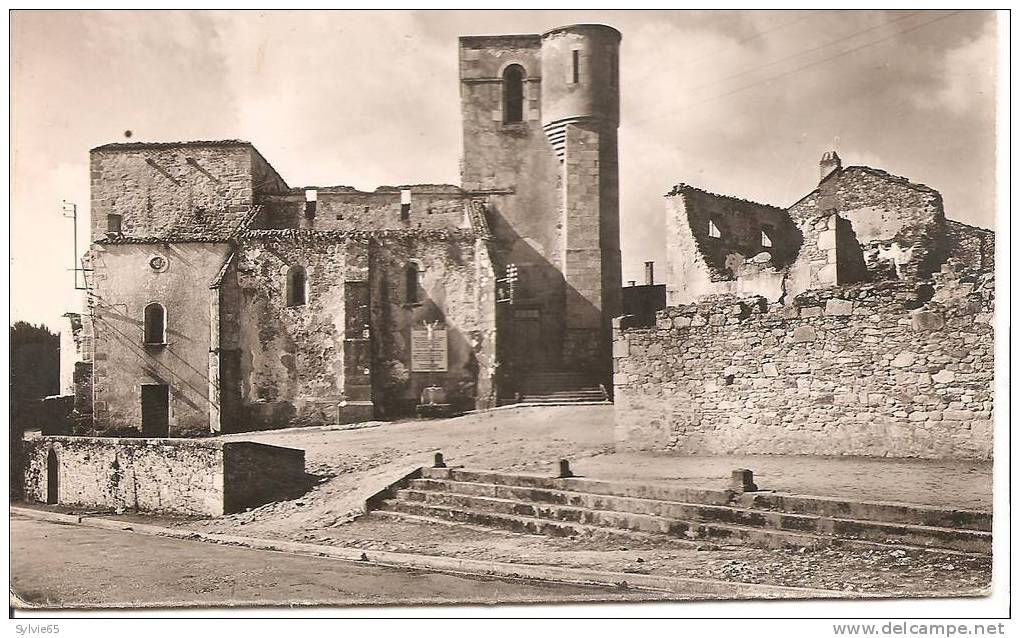 ORADOUR-SUR-GLANE-l´églis E  Coté Sud - Oradour Sur Glane