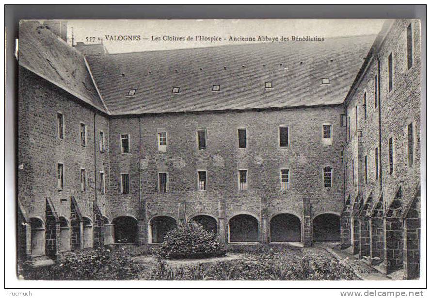 F2972 - VALOGNES - Les Cloîtres De L´ Hospice - Ancienne Abbaye Des Bénédictins - Valognes