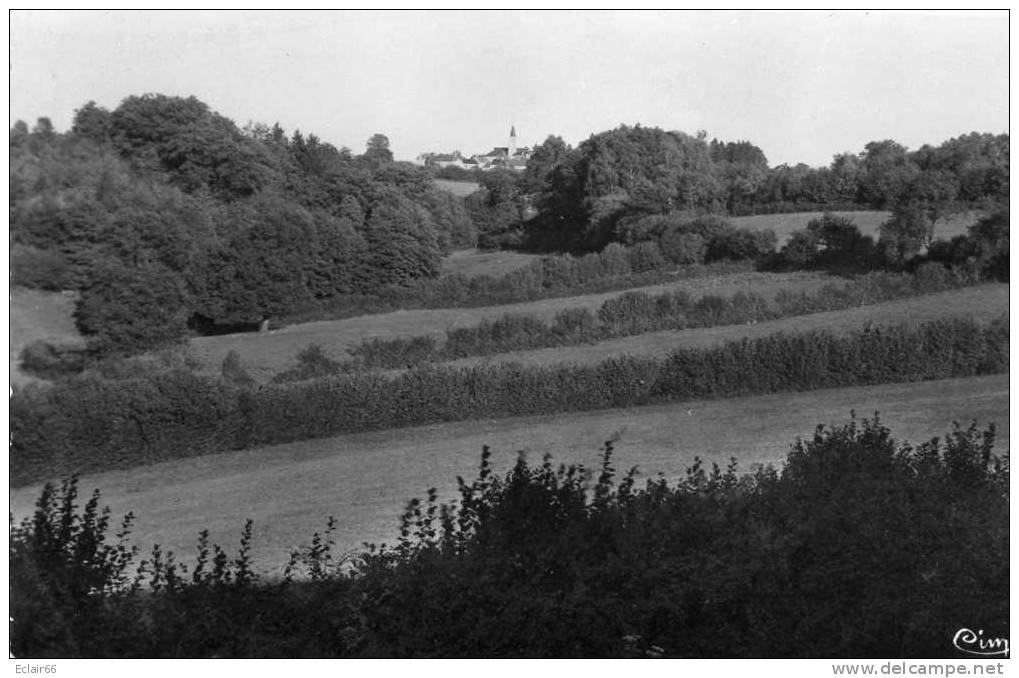 89  QUARRE LES TOMBES  - Vue Sur Le Village  CPSM   Petit Format Edit Combier - Quarre Les Tombes