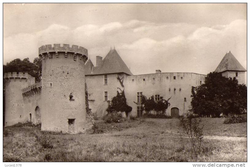 63 / ENVIRONS D AIGUEPERSE / LE CHATEAU DE LA ROCHE A CHAPTUZAT / CPSM 1955 - Aigueperse