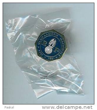 Pin's Bicentenaire Gendarmerie Nationale 1791/1991 - Police