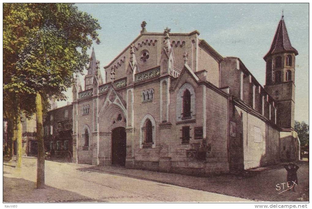 11 CASTELNAUDARY Eglise Saint Jean Cpa Couleur - Castelnaudary