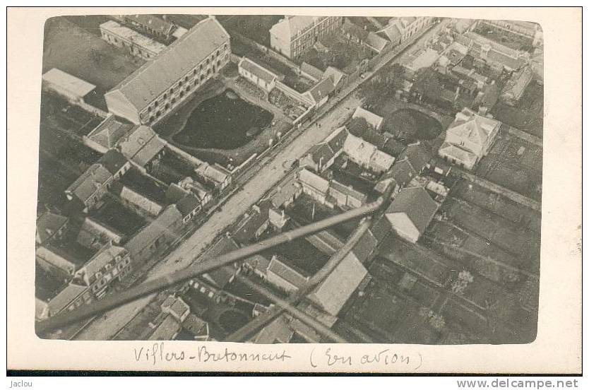 CARTE PHOTO VILLERS -BRETONNEUX EN AVION REF 4633 - Villers Bretonneux