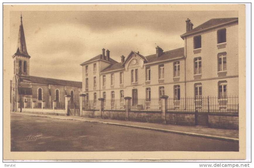 THIVIERS - L´Hôpital Et La Chapelle - Thiviers