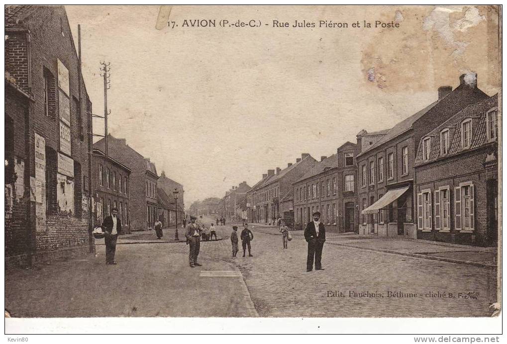 62 AVION Rue Jules Piéron Et La Poste Cpa Animée - Avion