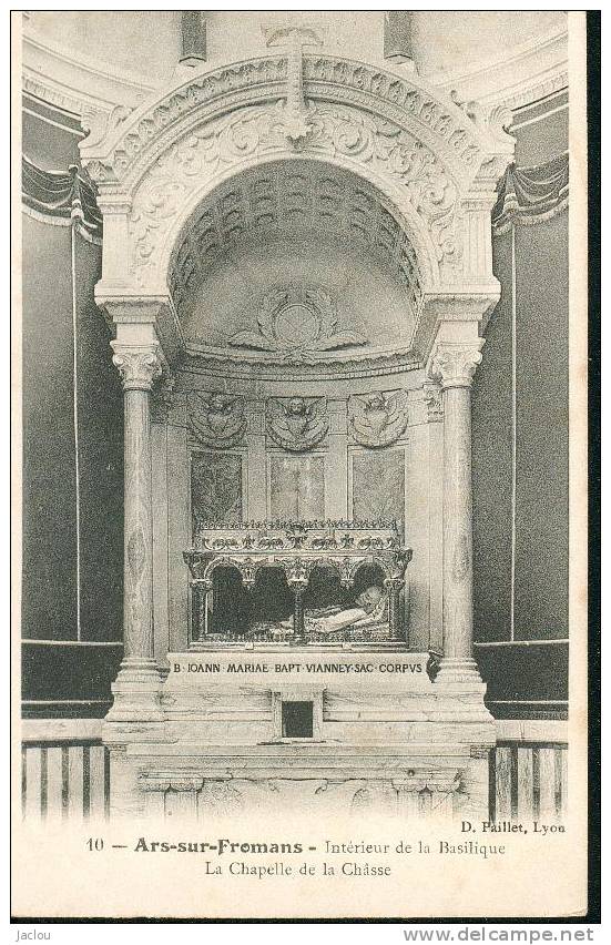 LA CHAPELLE DE LA CHASSE INTERIEUR DE LA BASILIQUE / ARS SUR FROMANS / REF 4901 - Ars-sur-Formans