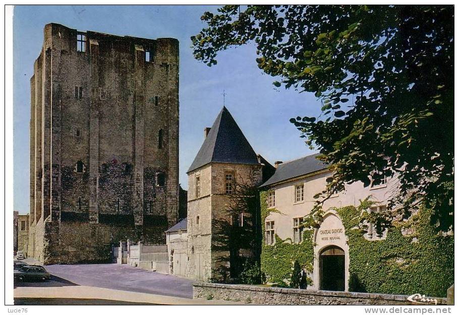 BEAUGENCY -  Le Château Et La Tour De BEAUGENCY - Beaugency