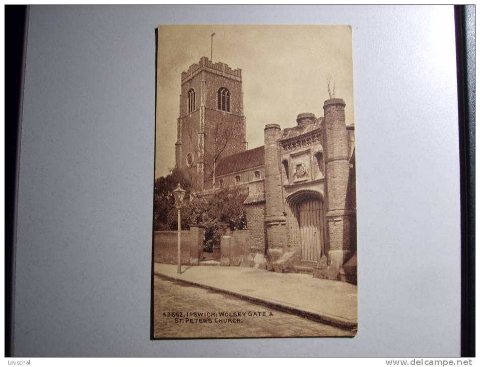 Ipswich: Wolsey Gate & St. Peter´s Church - Ipswich