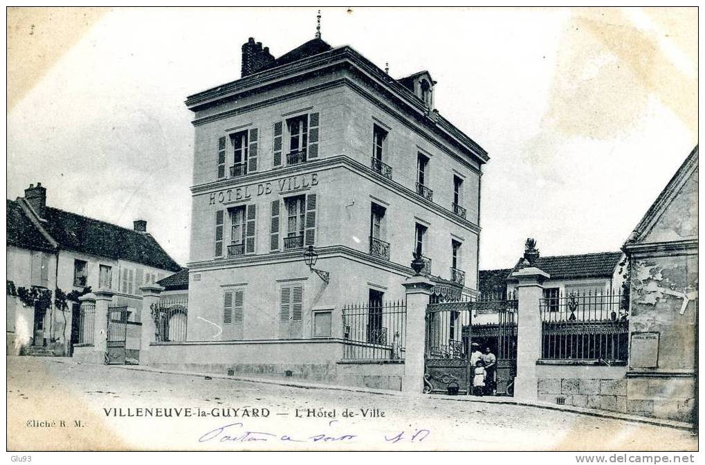 CPA - Villeneuve-la-Guyard (89) - Lot De 2 CP - Place De L'Hôtel De Ville  -  L'Hôtel De Ville - Villeneuve-la-Guyard