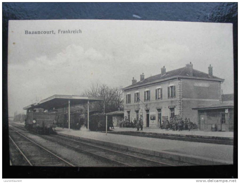 BAZANCOURT - Gare, Trains, Millitaires - Bazancourt