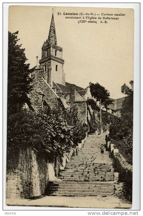 LANNION Curieux Escalier Conduisant à L' église De Brélévenez - Lannion