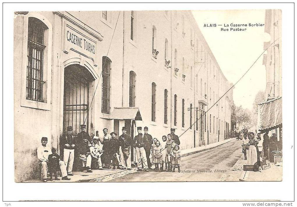 ALAIS       La Caserne SORBIER   Rue Pasteur Animée  Alès - Alès