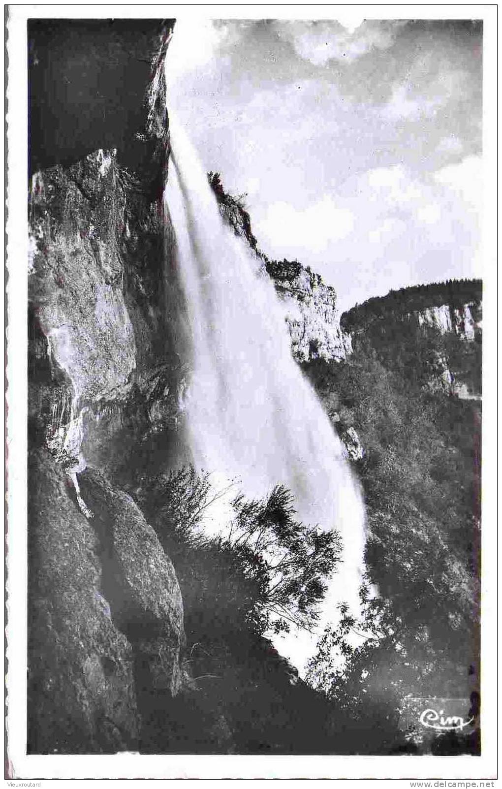 CPA.NEUVE. EDITEUR COMBIER N° 101. ENVIRONS D'HAUTEVILLE - LOMPNES. CASCADE DE CHARABOTTE. - Hauteville-Lompnes