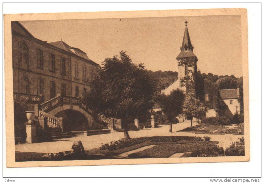 GUERET 23 LE JARDIN PUBLIC ET LE MUSEE - Guéret