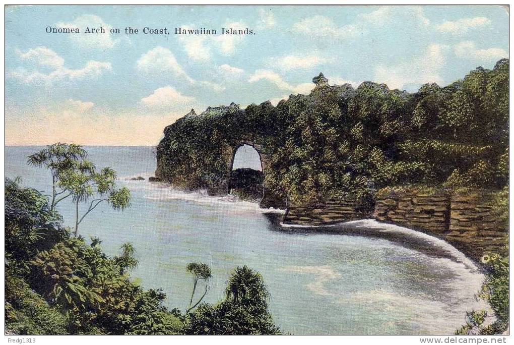 Hawaii - Onomea Arch On The Coast - Honolulu