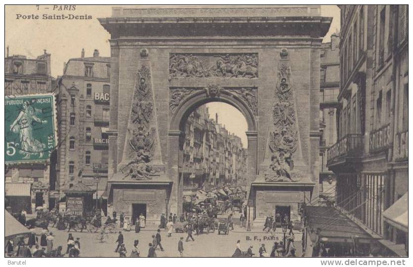 PARIS 02 - Porte Saint-Denis - District 02