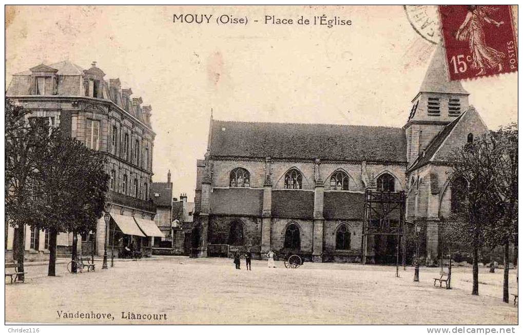 60 MOUY Place De L'église  Petite Animation - Mouy