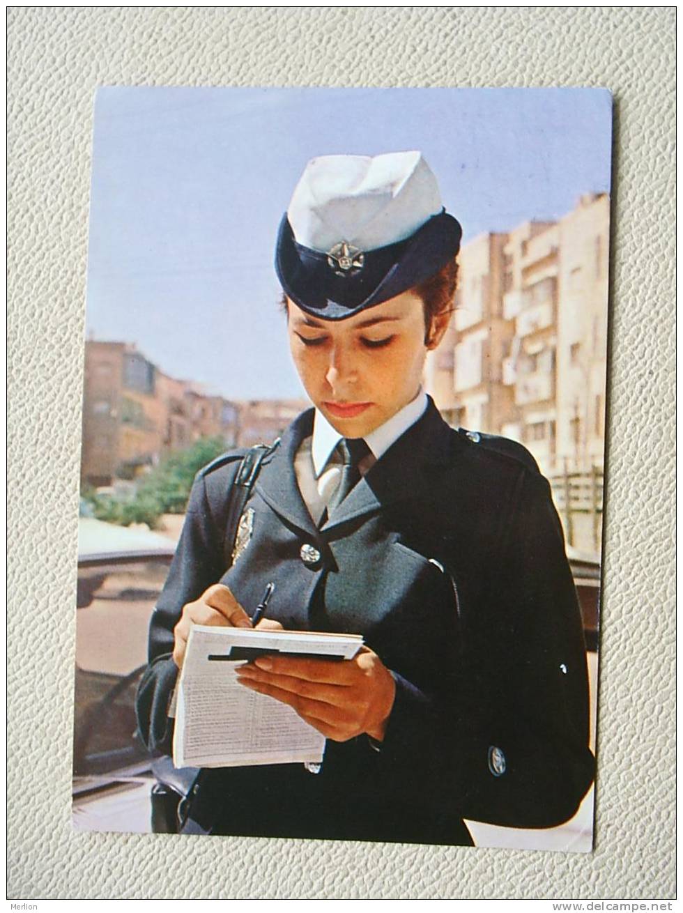 Police Woman On Duty In Tel-Aviv ISRAEL    1970   VF  D13556 - Police - Gendarmerie