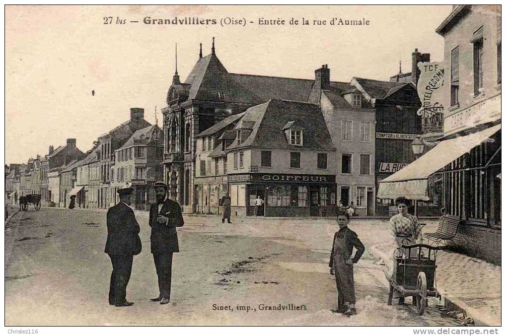 60 GRANVILLIERS Entrée De La Rue D'Aumale  TOP - Grandvilliers
