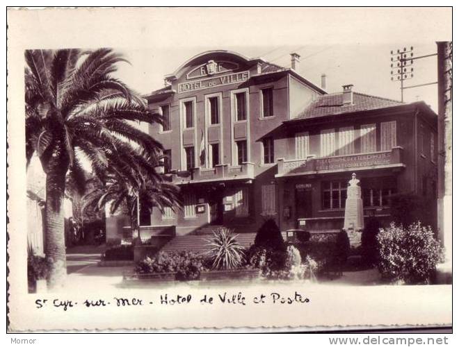 St-CYR-SUR-MER Hotel De Ville Et Poste - Saint-Cyr-sur-Mer