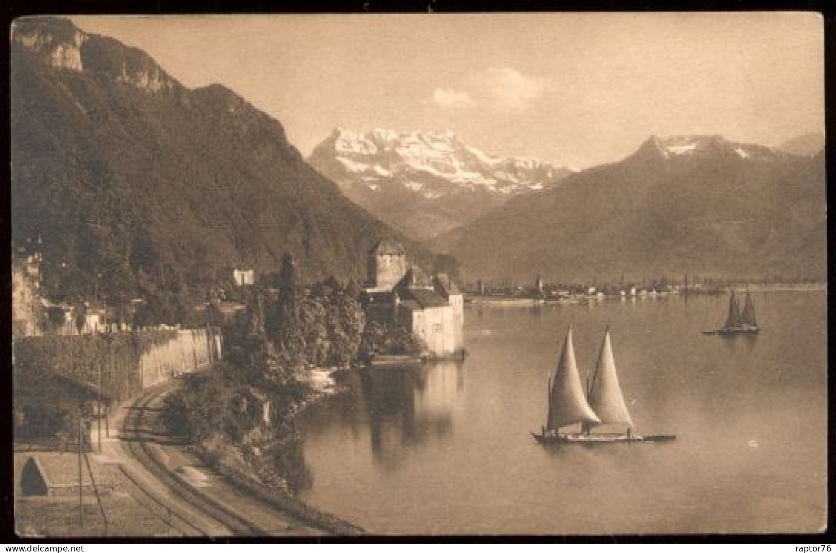 CPA Non écrite Suisse Le Château De CHILLON Au Fond L'Eglise De Villeneuve - Villeneuve