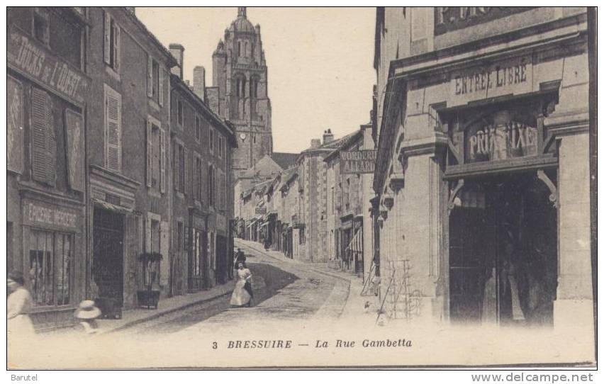 BRESSUIRE - La Rue Gambetta - Bressuire