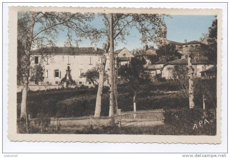 82 - Tarn Et Garonne /  MONCLAR De QUERCY  --  Le Pensionnat St-Joseph Et Clocher. - Montclar De Quercy