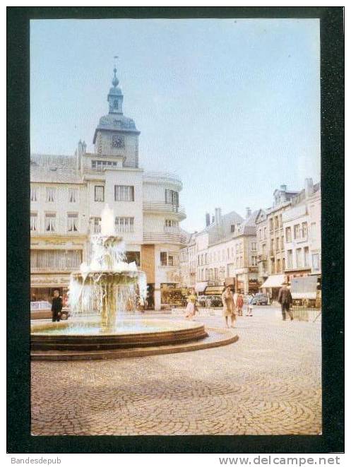 CPSM - Thionville ( Moselle 57) - La Place Du Marché Et Le Beffroi ( Animée Ed. POLL OLLAND 723) - Thionville