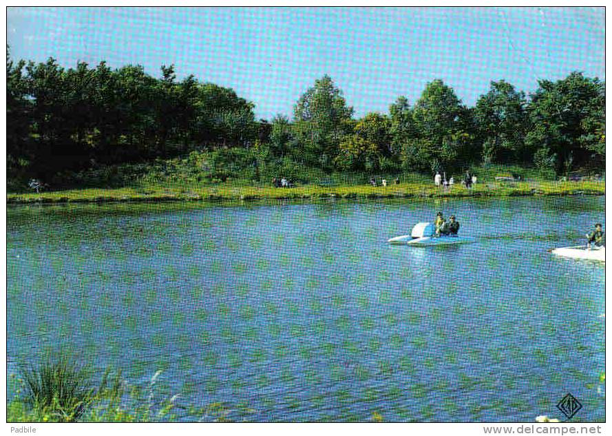 Carte Postale 59. Coudekerque-Branche Prés De Dunkerque Canotage Sur Le Lac Du Parc Trés  Beau Plan - Coudekerque Branche
