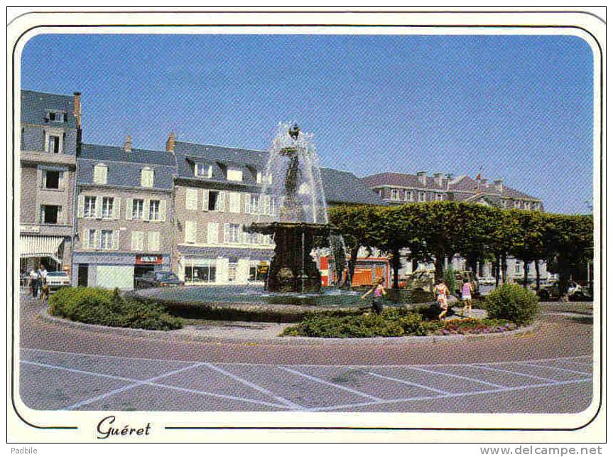 Carte Postale 23.  Gueret  La Fontaine De La Place Bonnyaud Trés  Beau Plan - Guéret