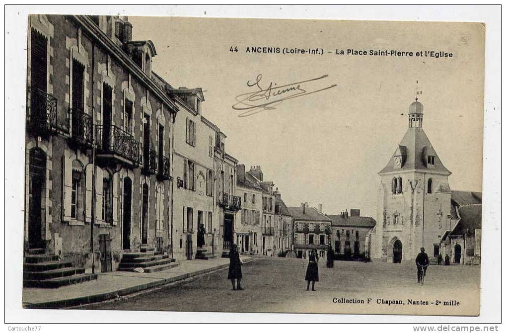 K10 - ANCENIS - La Place Saint-Pierre Et L'église (1918) - Ancenis