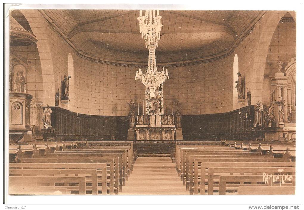 17 - BOURCEFRANC -Eglise -petite Animation Devant Le Portail -et- Intérieur - Marennes