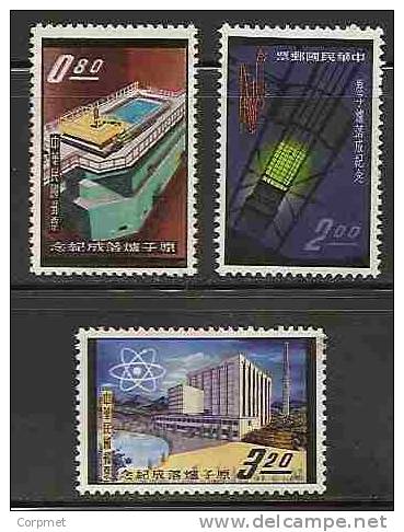 CHINESE ATOMIC REACTOR - FORMOSA - CHINA - 1961 Yvert # 388/388B - MNH - Atomo