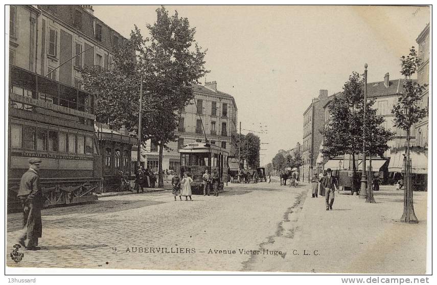 Carte Postale Ancienne Aubervilliers - Avenue Victor Hugo - Tramways - Aubervilliers