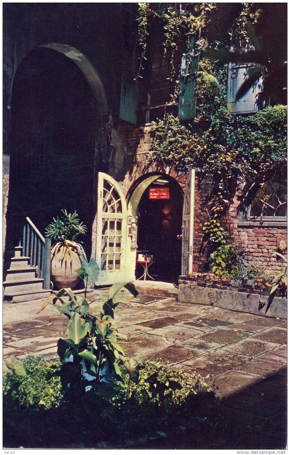 NEW ORLEANS [Louisiane ~ Etats Unis] - Brulatour Courtyard In The Vieux Carré Français - New Orleans