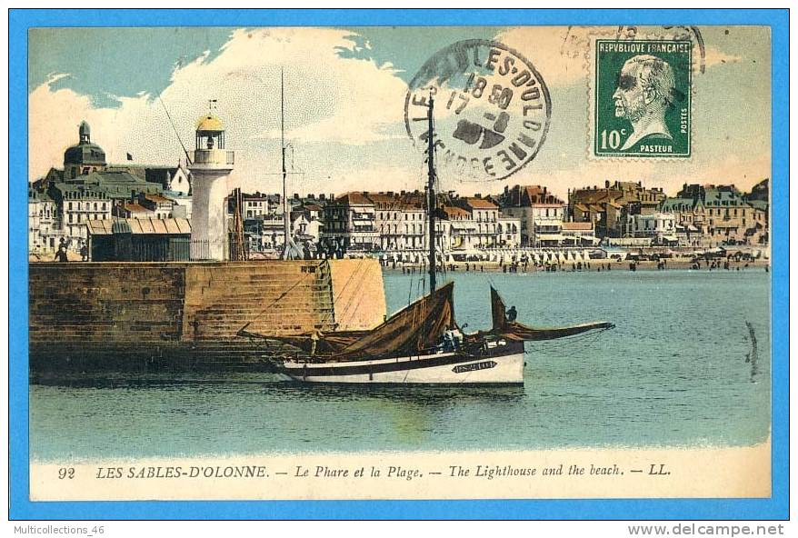 85 - LES SABLES D'OLONNE - Le Phare Et La Plage. - The Lighthouse And The Beach. - Sables D'Olonne