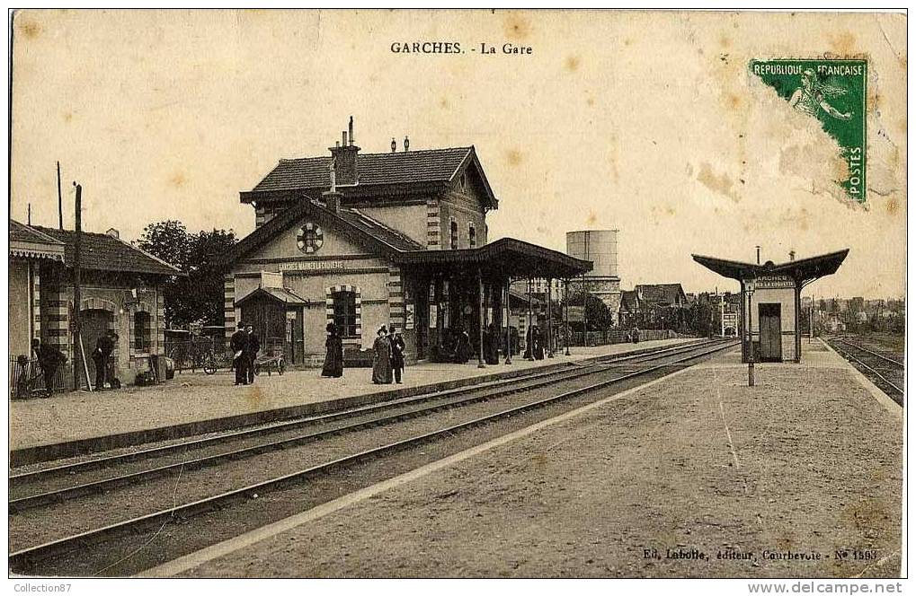 92 - HAUTS De SEINE - GARCHES  MARNES La COQUETTE - INTERIEUR De La GARE - TRAIN - CHATEAU D'EAU - RESERVOIR - Garches