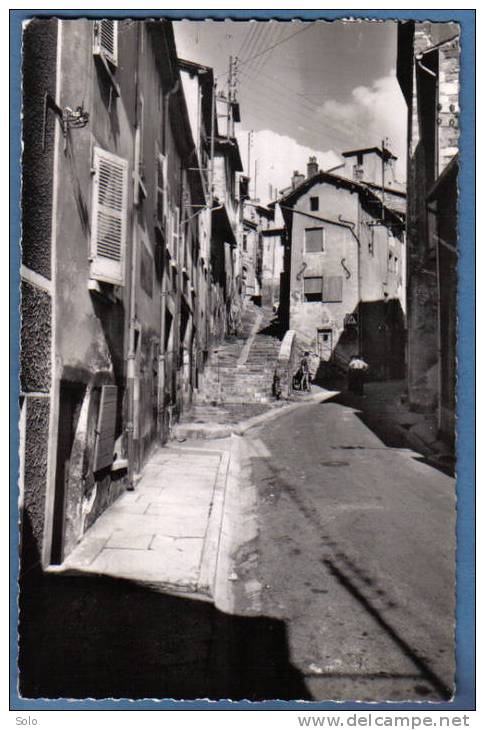 TREVOUX - La Rue Casse-Cou - Trévoux