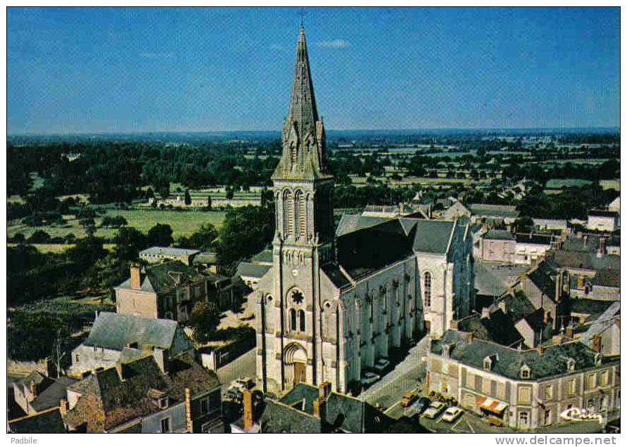 Carte Postale 49. Le Louroux-Beconnais  Vue D'avion Trés  Beau Plan - Le Louroux Beconnais